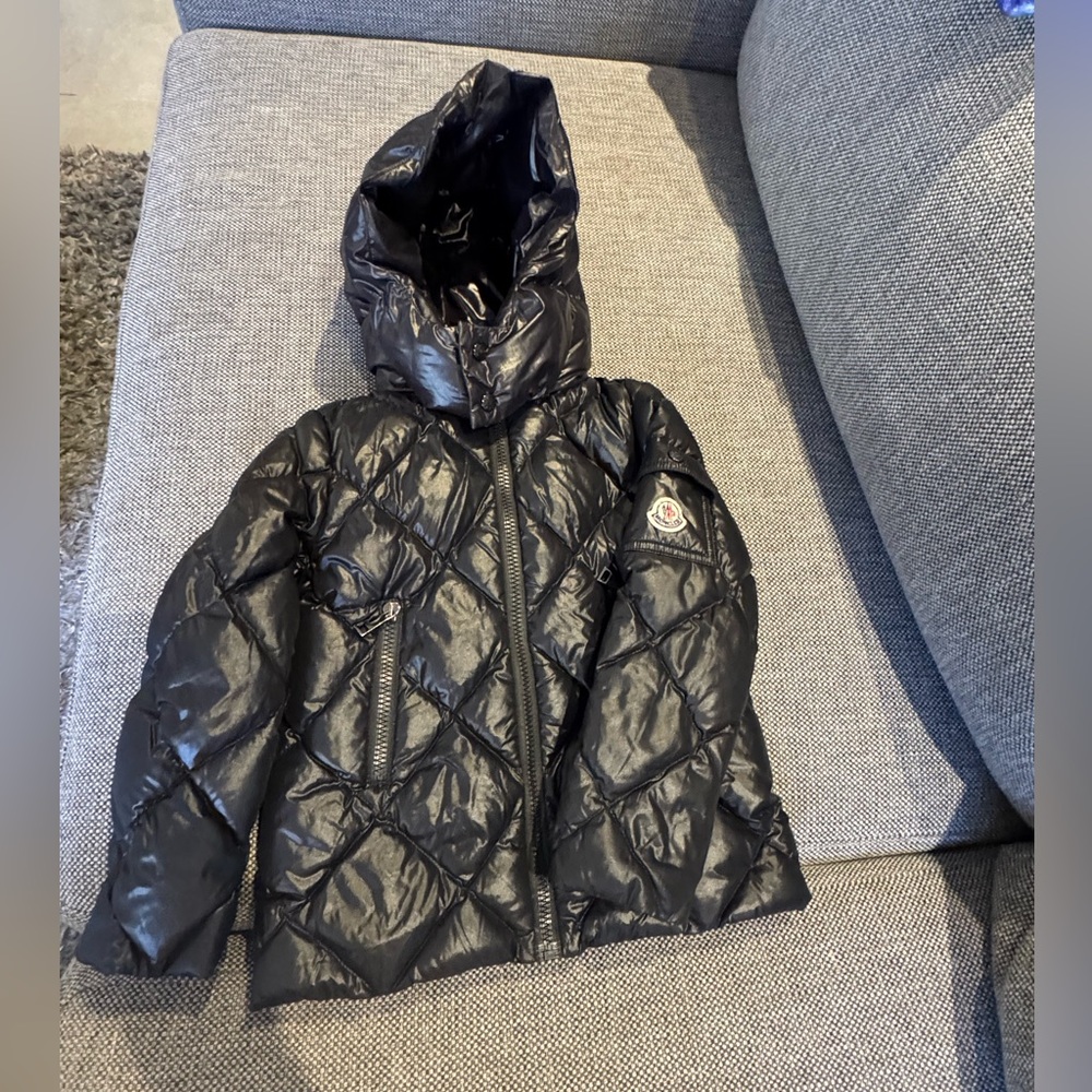 Pre owned Moncler girls jacket 5A